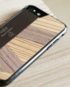 Eine Dunkelbraune Schutzhülle Case aus echtem Holz kombiniert mit echtem Leder für das iPhone 8 Plus, das iPhone 8, das iPhone 7 und das iPhone 7 Plus.