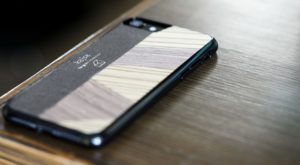 Echt Leder Messivholz Schutzhülle Case Dunkelbraun für das iPhone 8 und iPhone 7 Plus